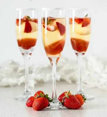 Berries and Cream Champagne Jelly Flutes