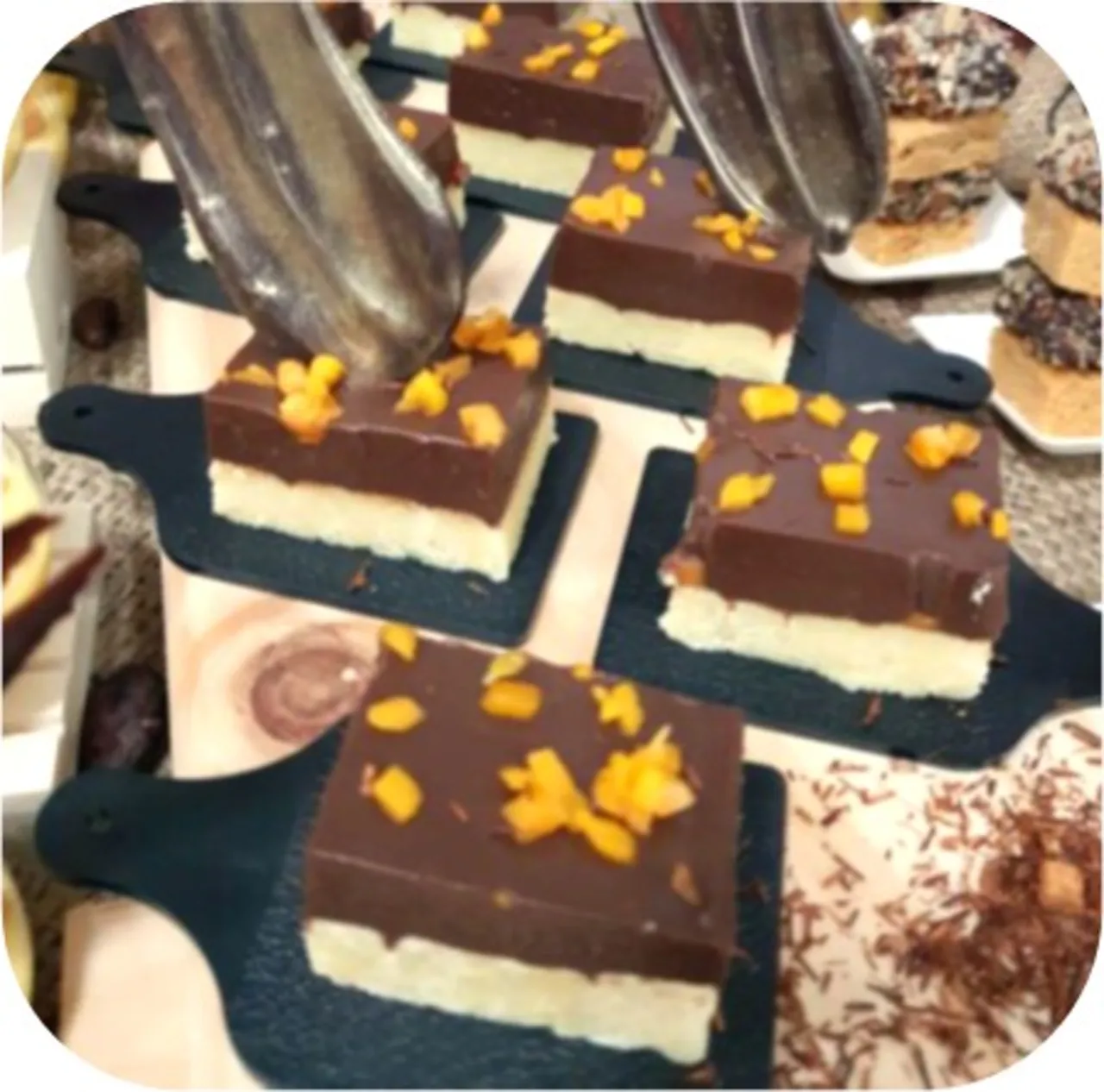 Chocolante Shorties with Dried Mango Bits - Puratos