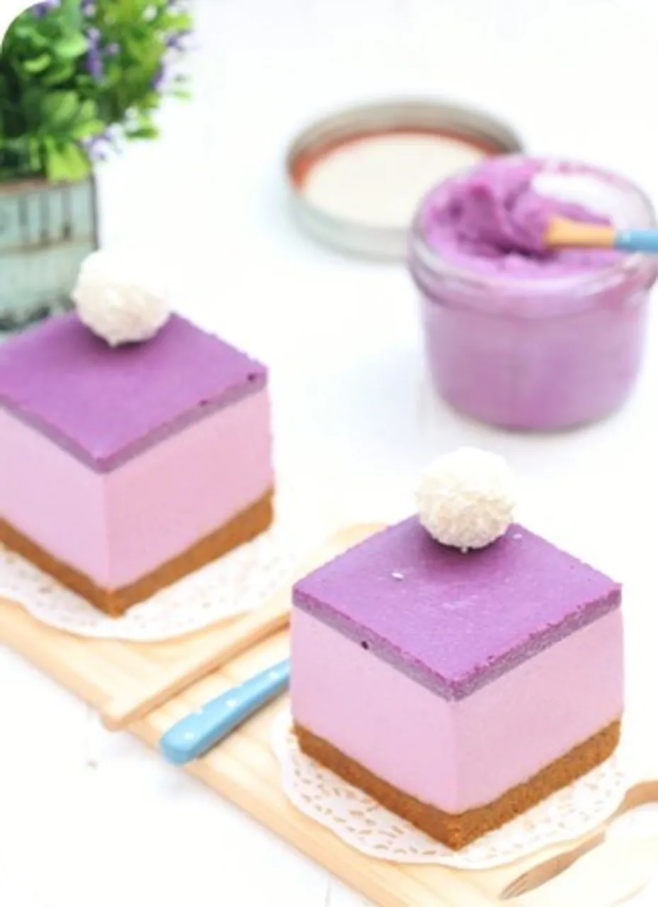 Ube Oreo Cheesecake Petit Fours - Puratos